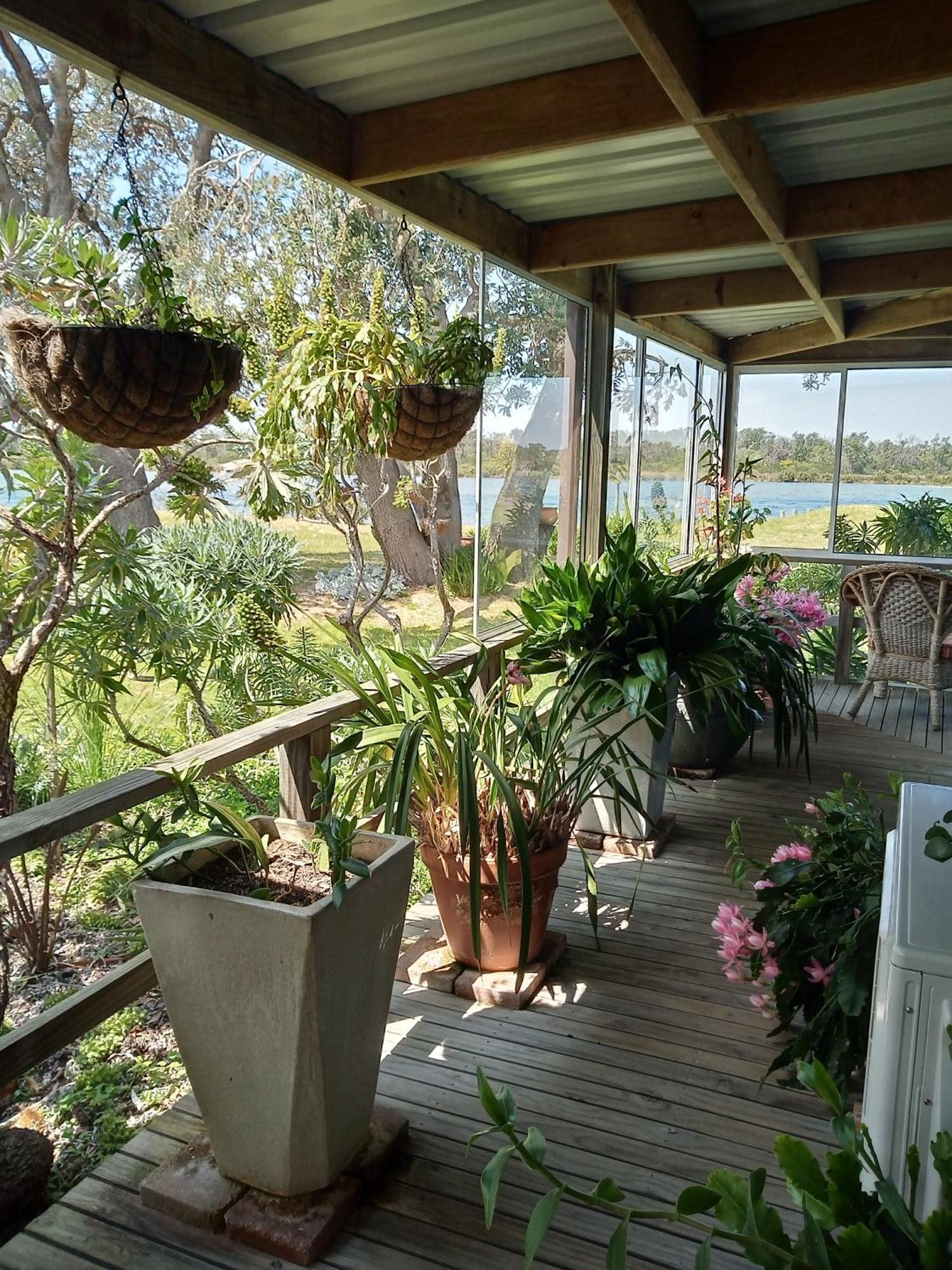 Lakes Entrance Waterfront Cottages With King Beds Kültér fotó