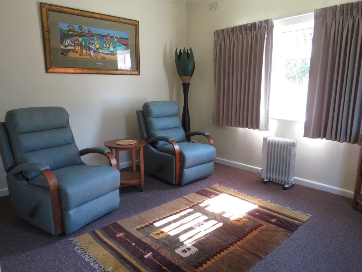 Lakes Entrance Waterfront Cottages With King Beds Kültér fotó