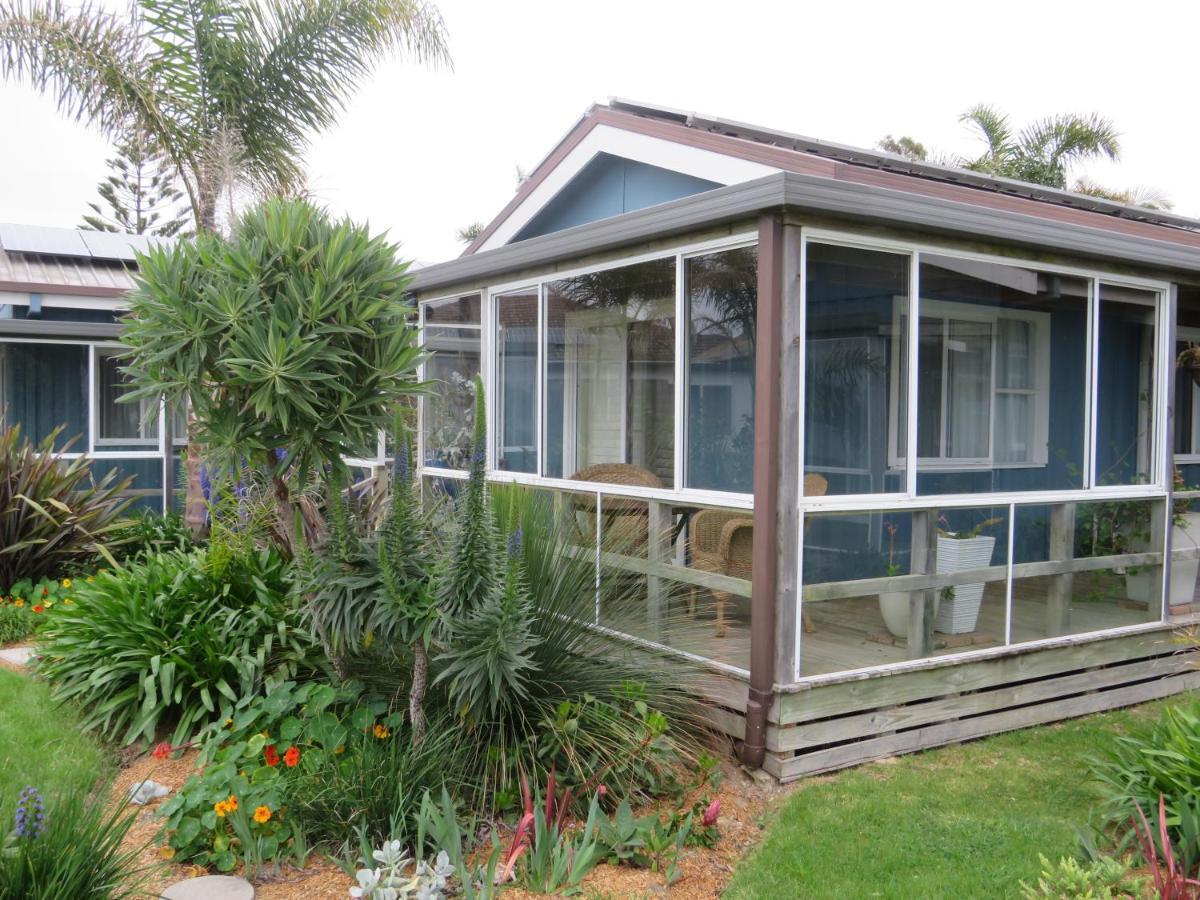 Lakes Entrance Waterfront Cottages With King Beds Kültér fotó