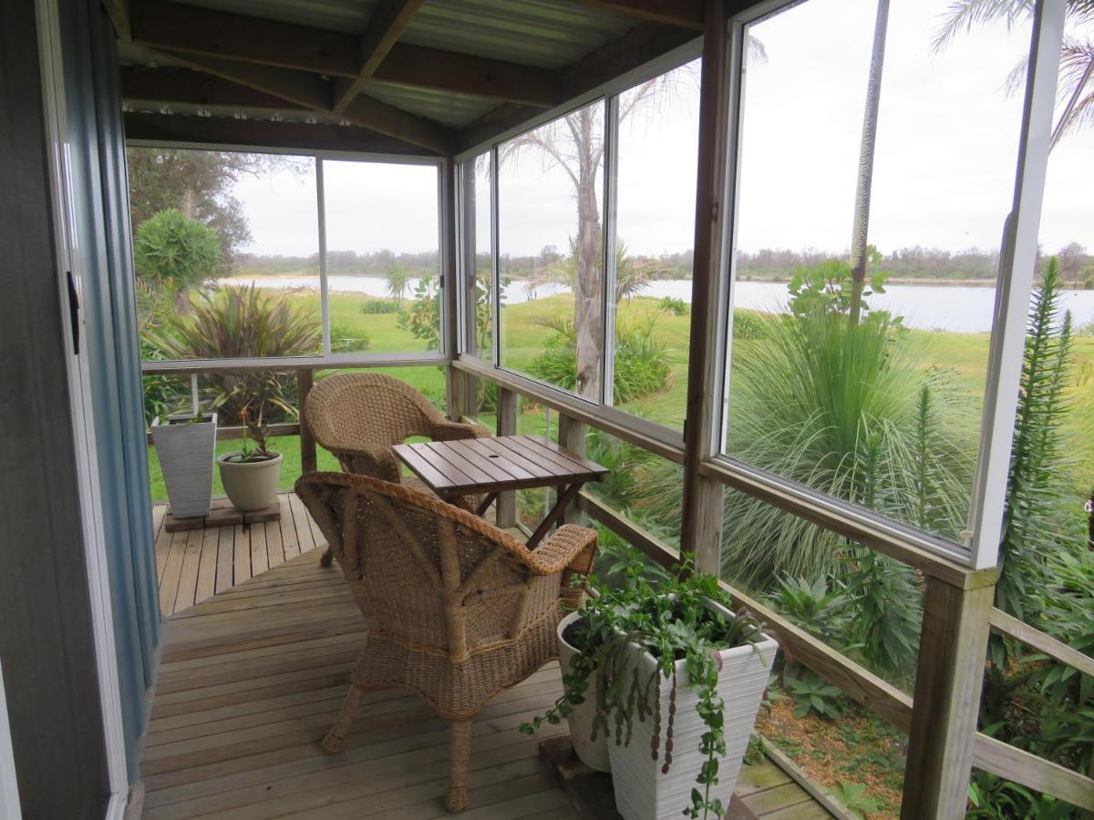 Lakes Entrance Waterfront Cottages With King Beds Kültér fotó